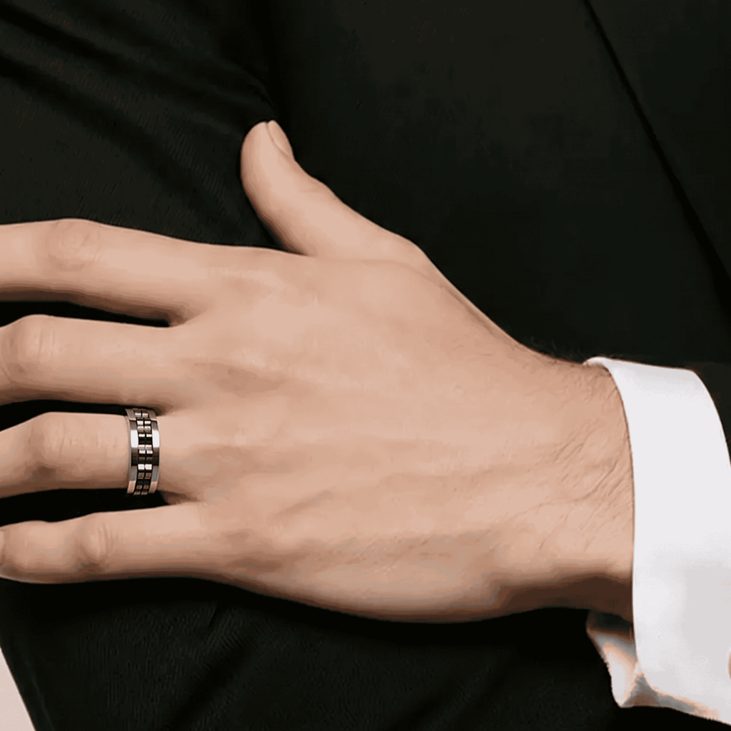 Dual-Track Spinner Ring