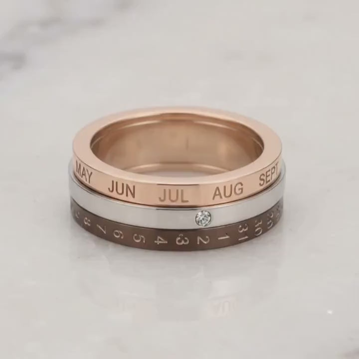 Her Memory Lock Spinner Ring